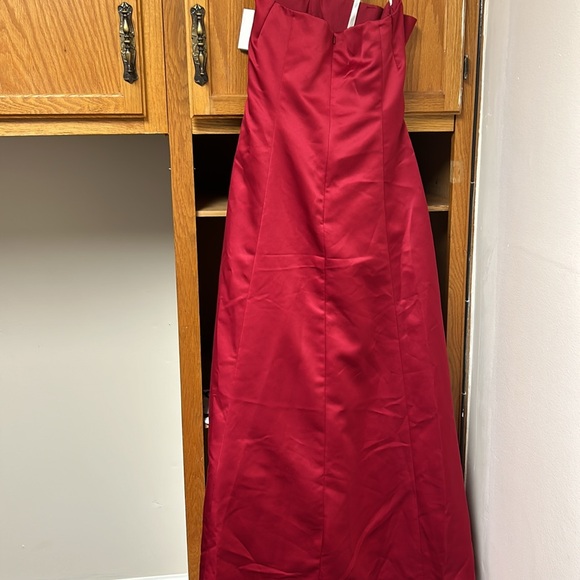 Davids Bridal, formal dress, Candy Apple RED, NWT - Picture 4 of 6
